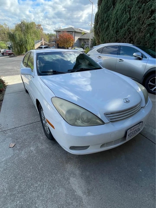 2003 Lexus ES 3rd Gen - Image 2 of 18