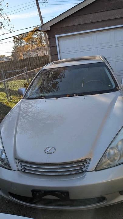 2003 Lexus ES 4th Gen - Image 2 of 8