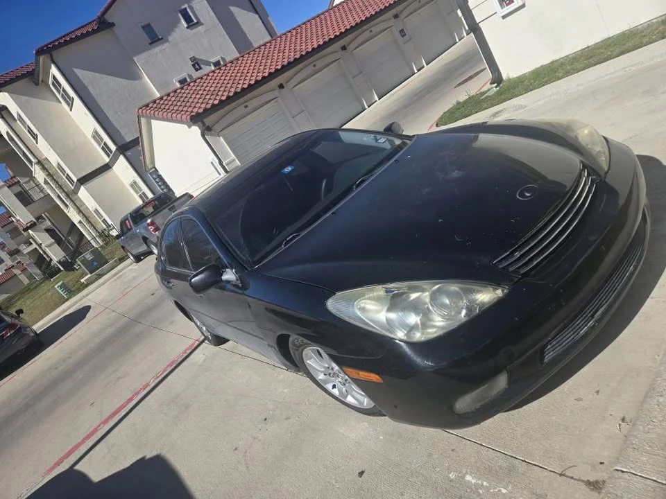 2003 Lexus ES 3rd Gen - Image 4 of 8