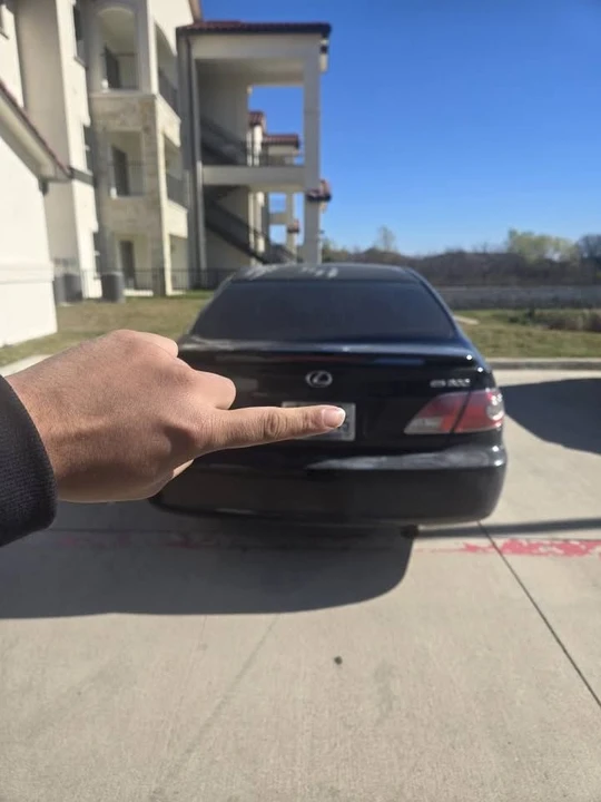 2003 Lexus ES 3rd Gen - Image 2 of 8