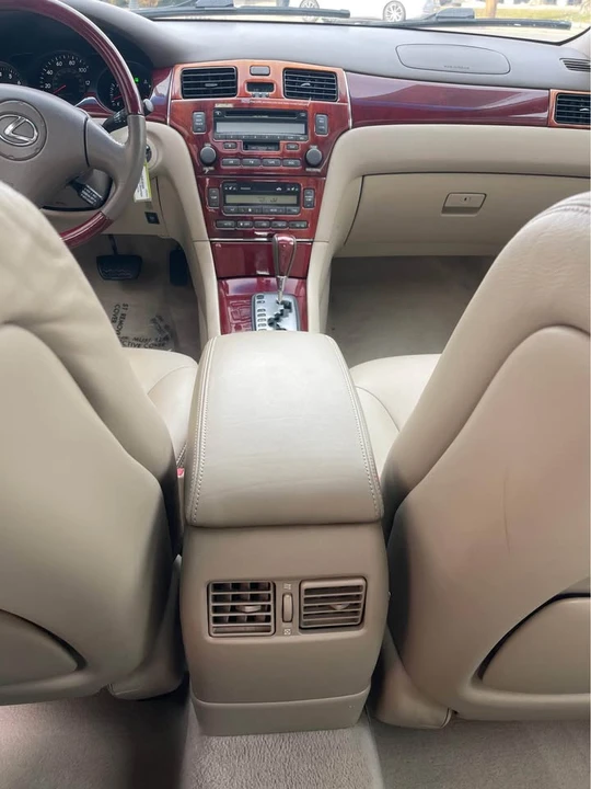 2003 Lexus ES 3rd Gen - Image 6 of 13