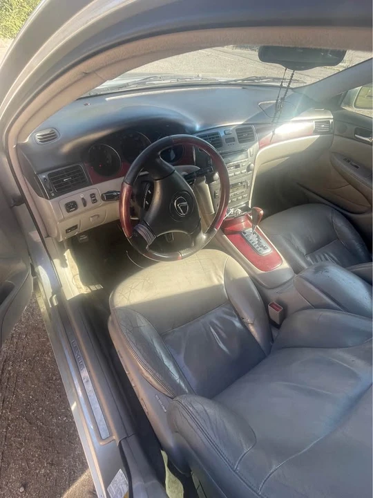 2003 Lexus ES 3rd Gen - Image 3 of 11