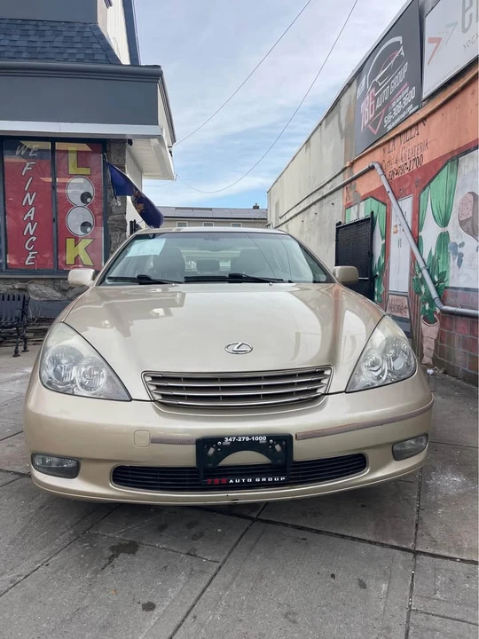 2003 Lexus ES 3rd Gen - Image 3 of 13
