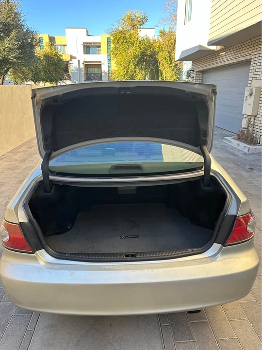 2003 Lexus ES 3rd Gen - Image 11 of 13