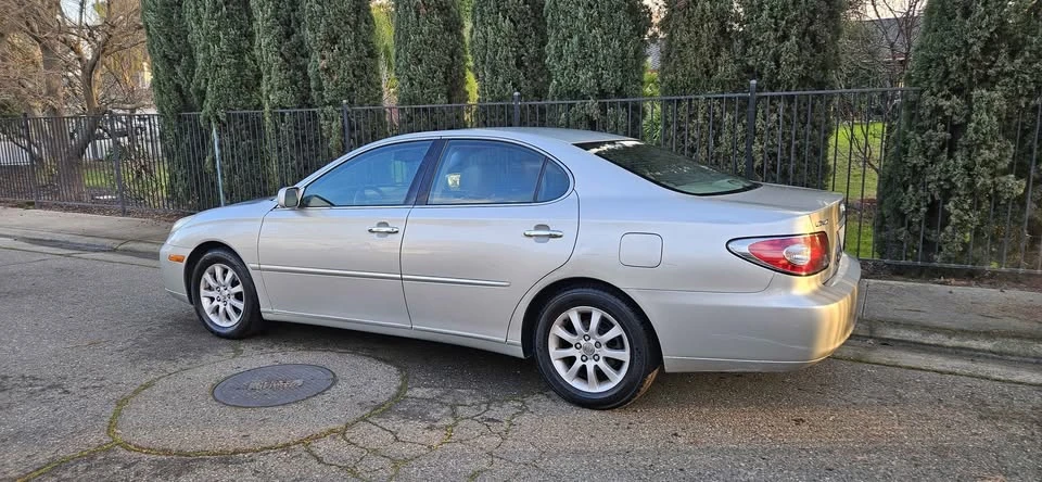2003 Lexus ES 4th Gen - Image 6 of 13