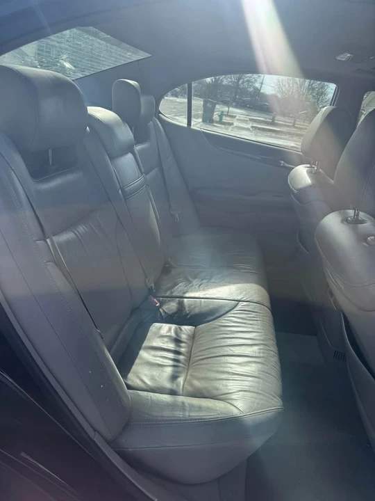 2003 Lexus ES 4th Gen - Image 2 of 5