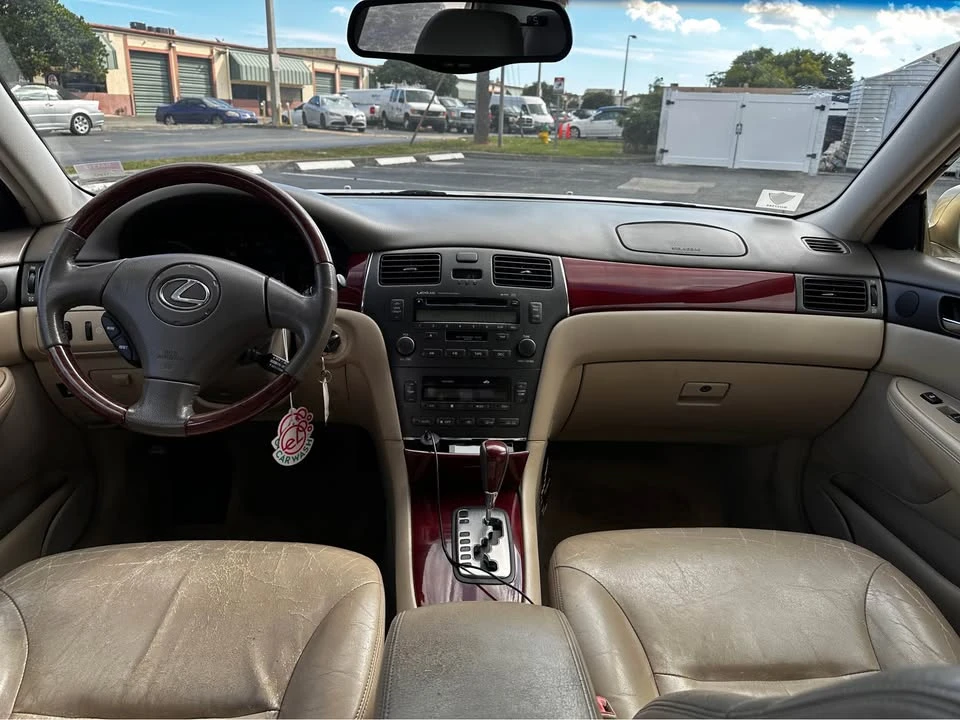 2003 Lexus ES 3rd Gen - Image 8 of 12