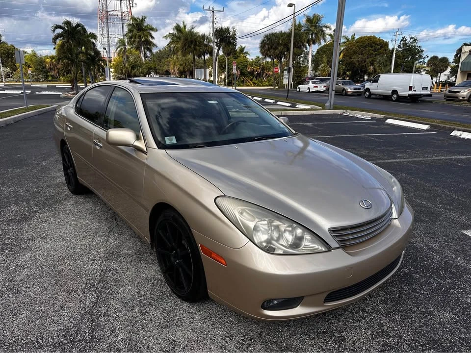2003 Lexus ES 3rd Gen - Image 3 of 12