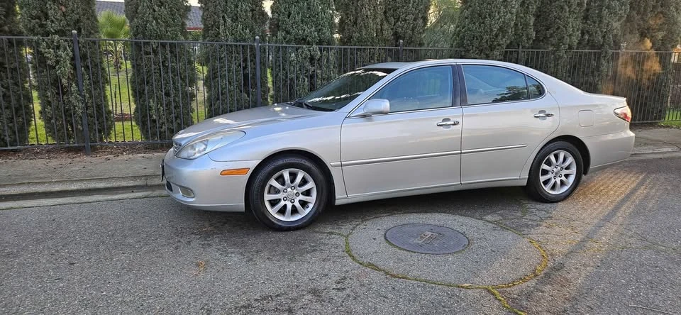 2003 Lexus ES 4th Gen - Image 4 of 13
