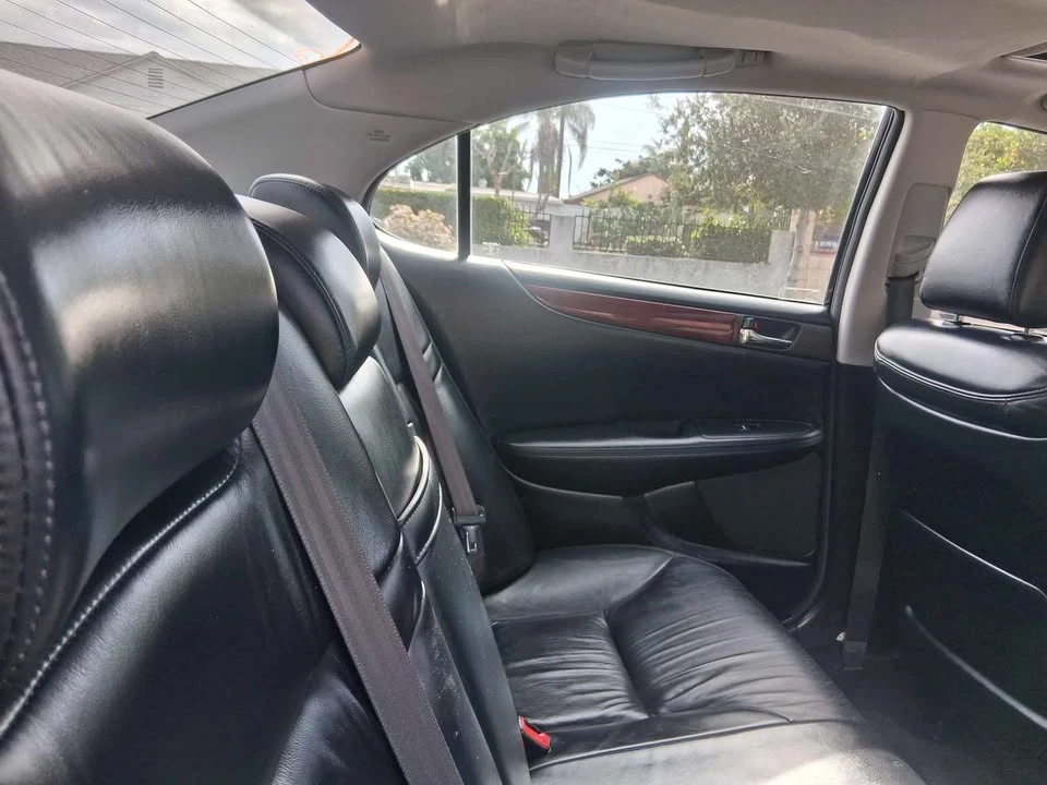 2003 Lexus ES 3rd Gen - Image 13 of 15