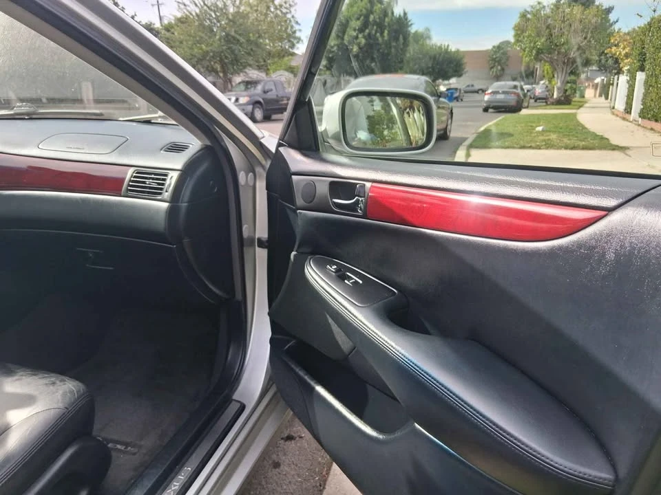 2003 Lexus ES 3rd Gen - Image 15 of 15