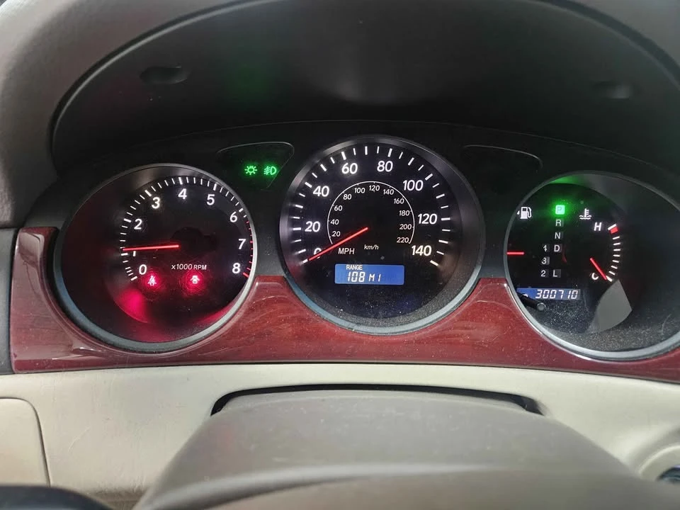 2003 Lexus ES 3rd Gen - Image 3 of 19
