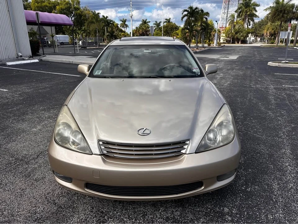 2003 Lexus ES 3rd Gen - Image 2 of 12
