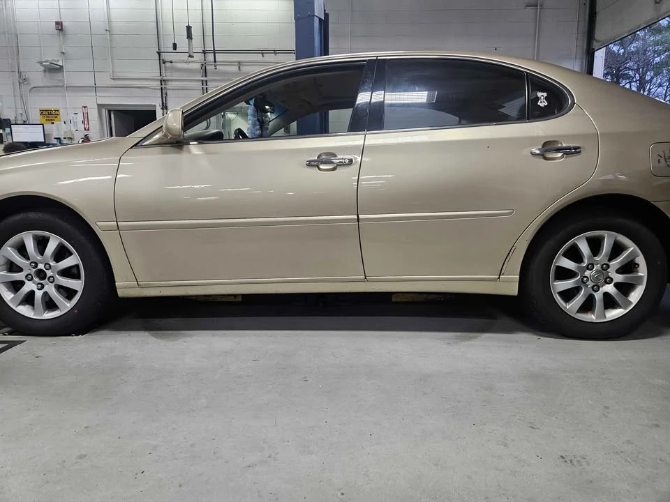 2003 Lexus ES 3rd Gen - Image 5 of 19
