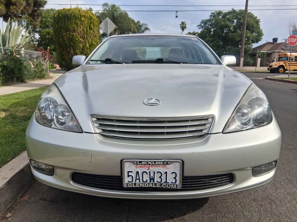 2003 Lexus ES 3rd Gen - Image 5 of 15