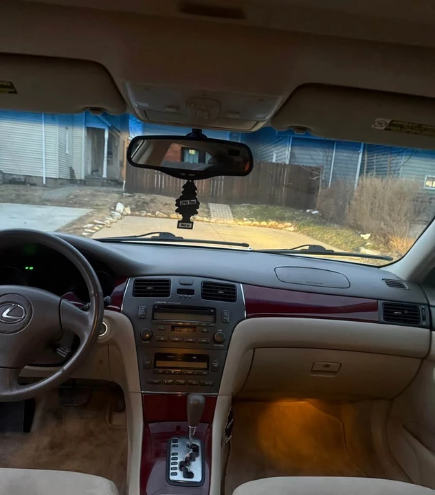 2003 Lexus ES 3rd Gen - Image 7 of 7