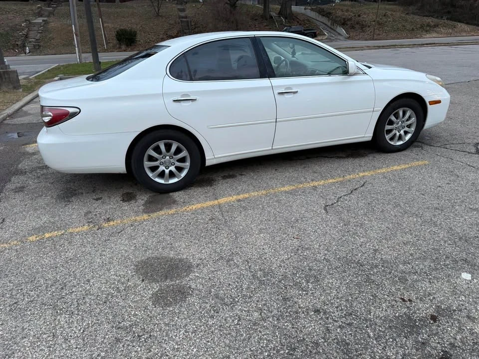 2003 Lexus ES 3rd Gen - Image 4 of 7