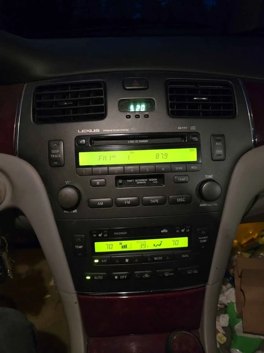 2003 Lexus ES 3rd Gen - Image 6 of 7