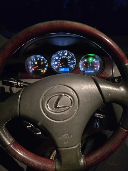 2003 Lexus ES 3rd Gen - Image 5 of 7