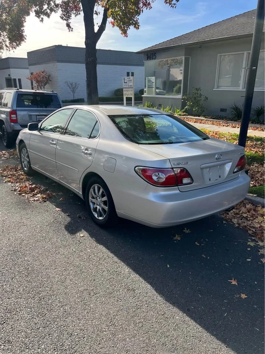 2003 Lexus ES 4th Gen - Image 3 of 9
