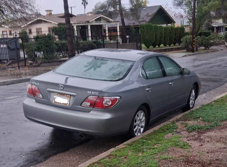 2003 Lexus ES 3rd Gen - Image 5 of 18