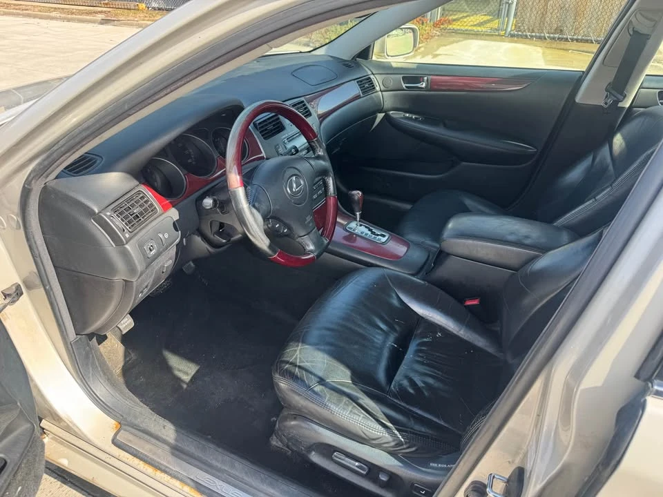 2003 Lexus ES 4th Gen - Image 3 of 10