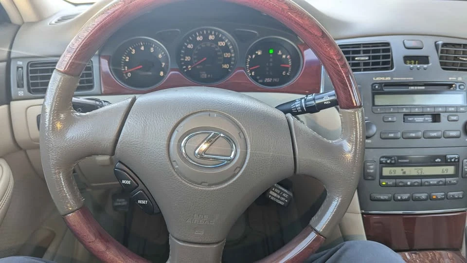 2003 Lexus ES 4th Gen - Image 13 of 13