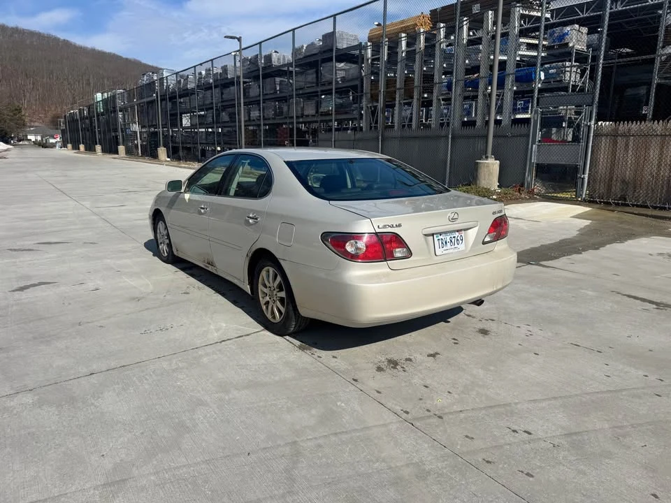 2003 Lexus ES 4th Gen - Image 7 of 10