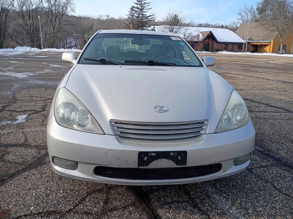 2003 Lexus ES 4th Gen - Image 3 of 17