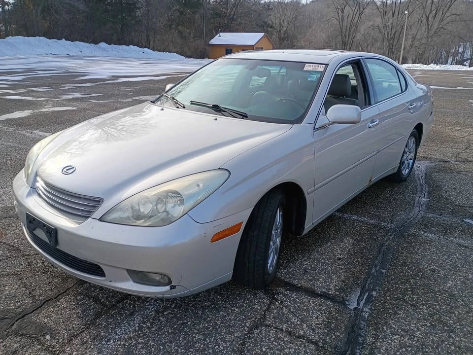 2003 Lexus ES 4th Gen - Image 2 of 17