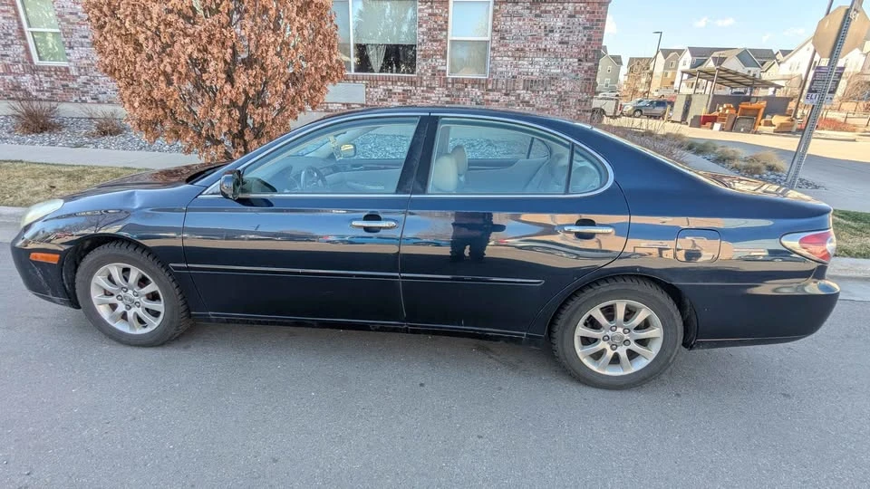 2003 Lexus ES 4th Gen - Image 2 of 13
