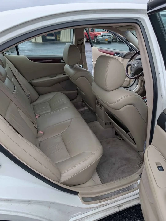 2003 Lexus ES 4th Gen - Image 11 of 13