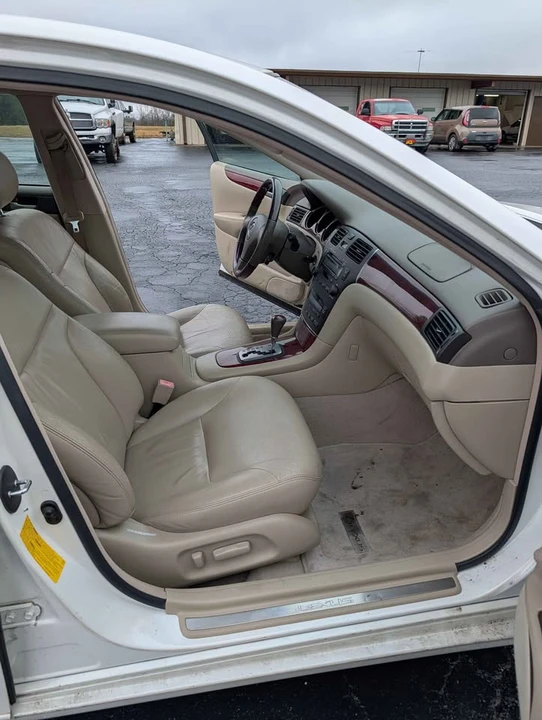 2003 Lexus ES 4th Gen - Image 9 of 13
