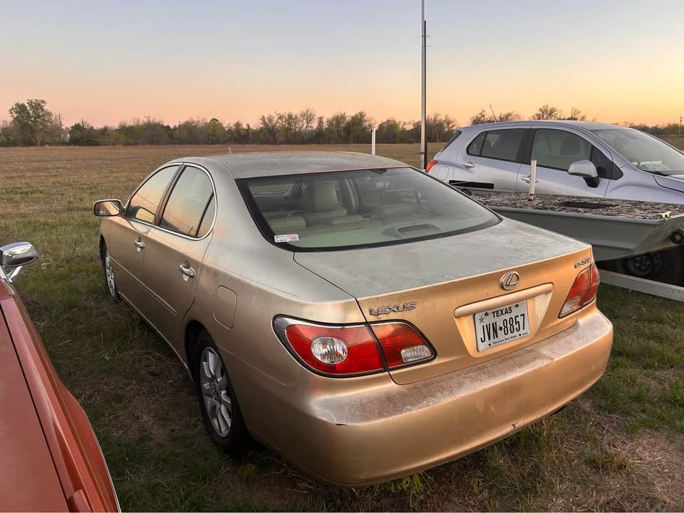 2003 Lexus ES 4th Gen - Image 2 of 5