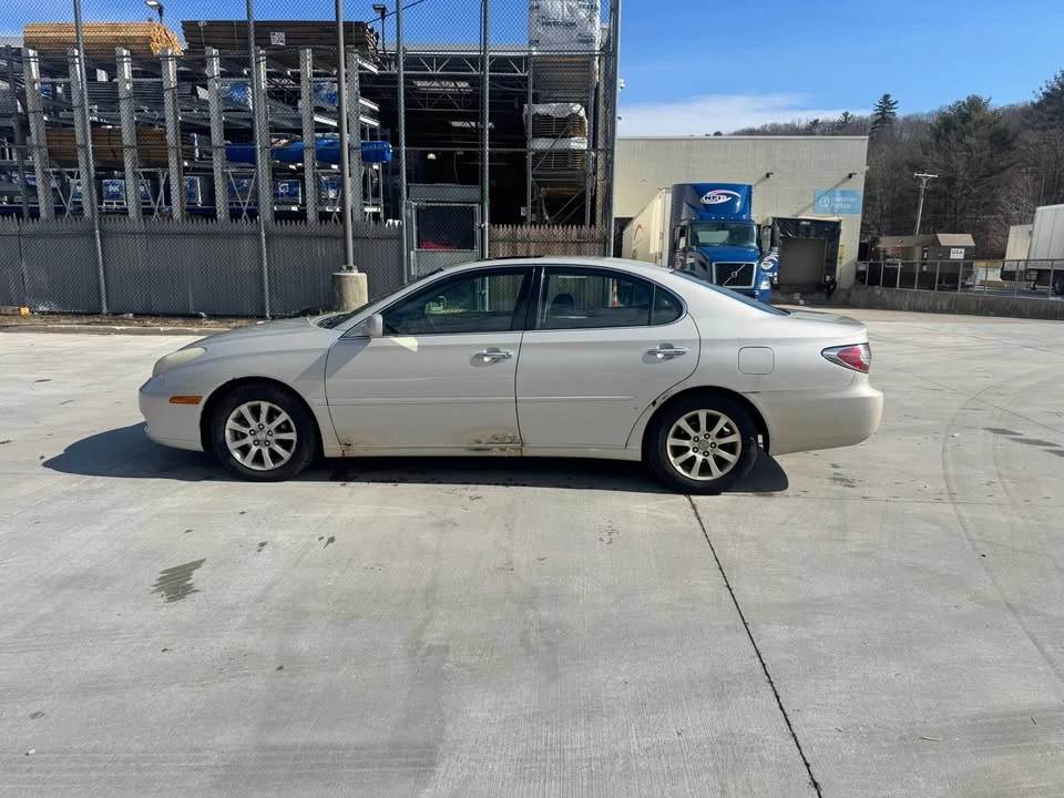 2003 Lexus ES 4th Gen - Image 6 of 10
