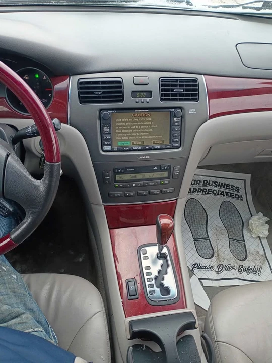 2003 Lexus ES 4th Gen - Image 15 of 17