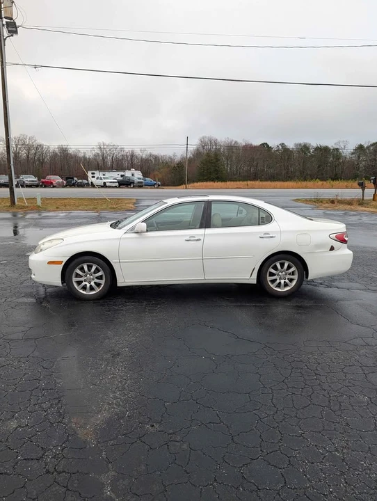 2003 Lexus ES 4th Gen - Image 6 of 13