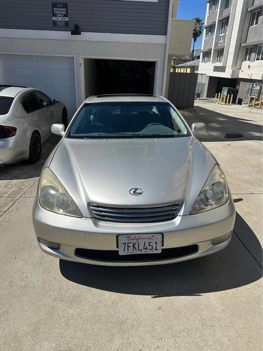 2003 Lexus ES 4th Gen - Image 2 of 16