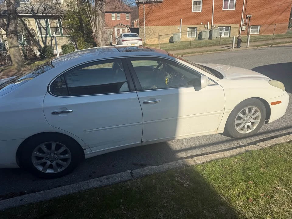 2003 Lexus ES 4th Gen - Image 2 of 7