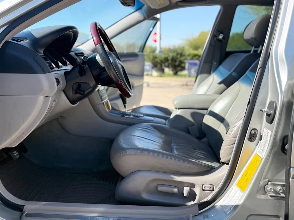 2003 Lexus ES 4th Gen - Image 5 of 11