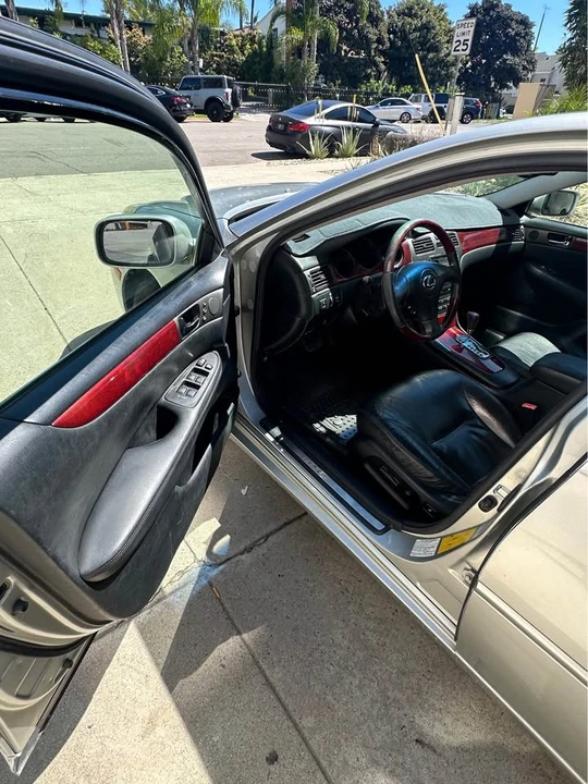 2003 Lexus ES 4th Gen - Image 8 of 16