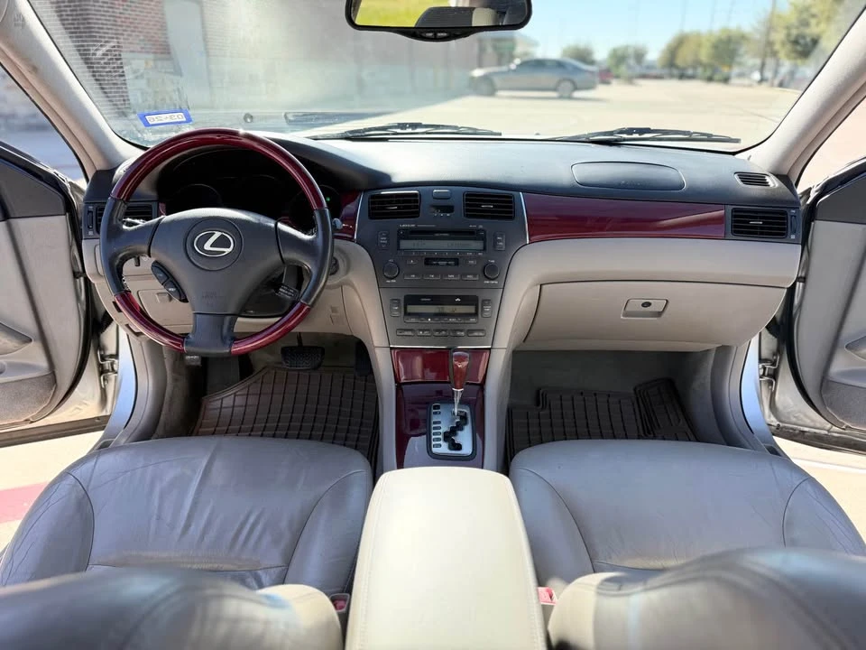 2003 Lexus ES 4th Gen - Image 10 of 11