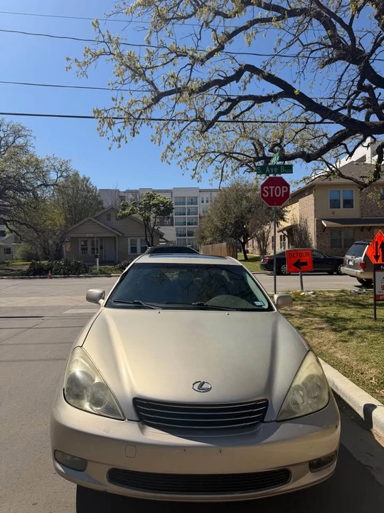 2003 Lexus ES 4th Gen - Image 7 of 12