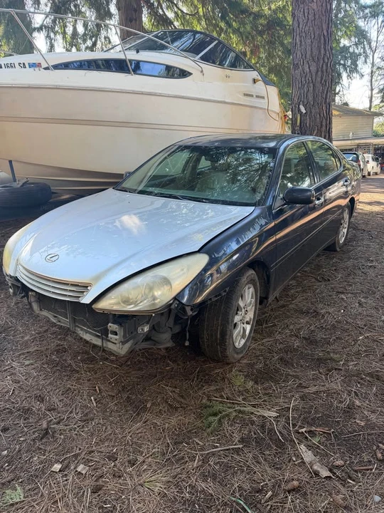 2003 Lexus ES 4th Gen - Image 2 of 4