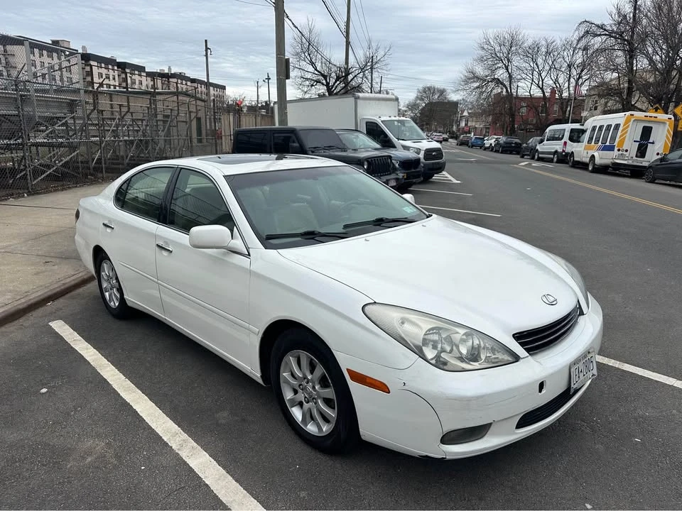 2003 Lexus ES 4th Gen - Image 12 of 14