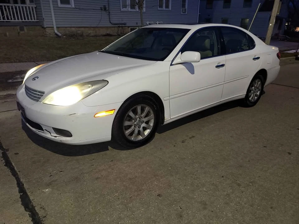 2003 Lexus ES 4th Gen - Image 2 of 7