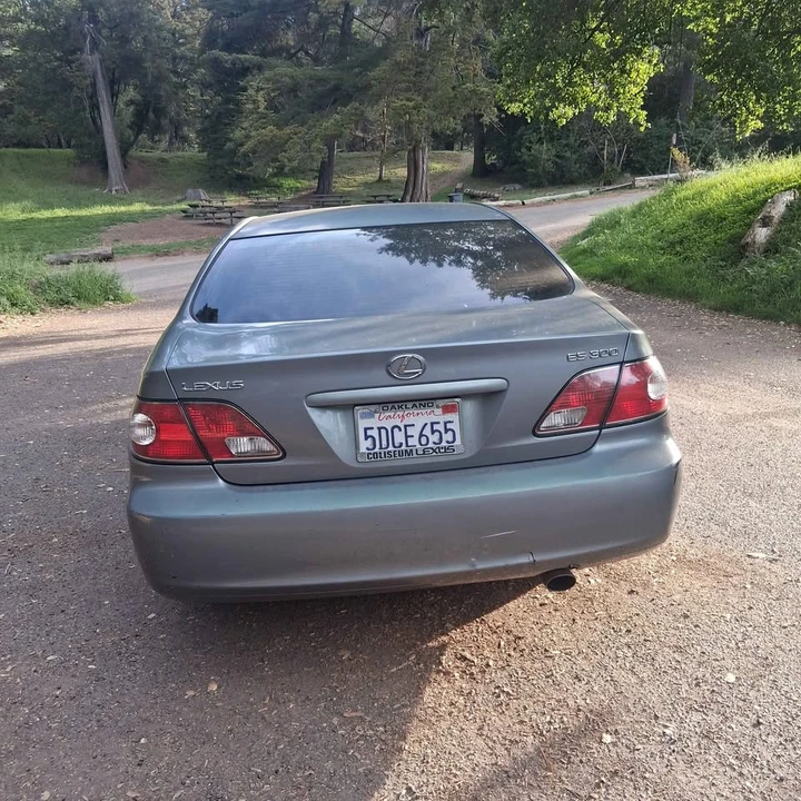 2003 Lexus ES 4th Gen - Image 4 of 16