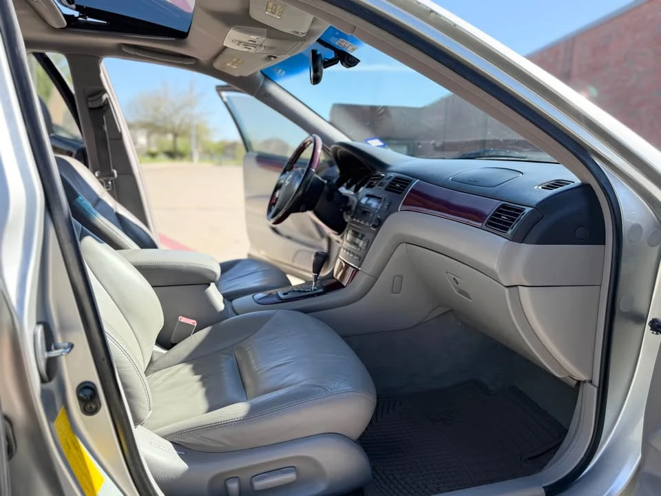 2003 Lexus ES 4th Gen - Image 7 of 11
