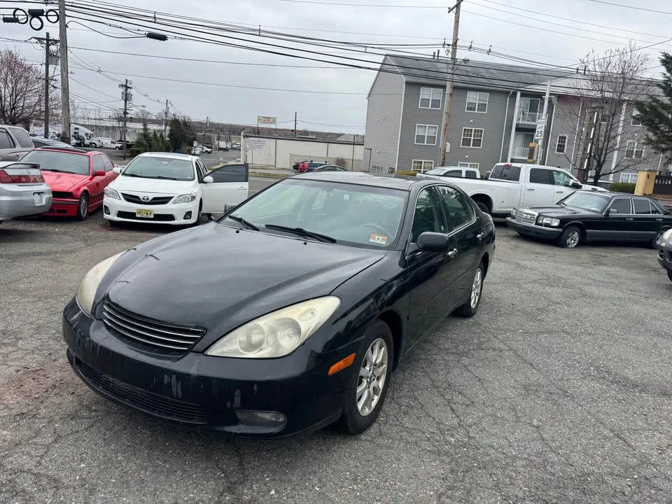 2003 Lexus ES 4th Gen - Image 3 of 10