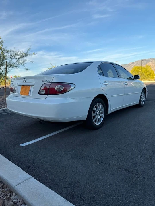 2003 Lexus ES 4th Gen - Image 4 of 19